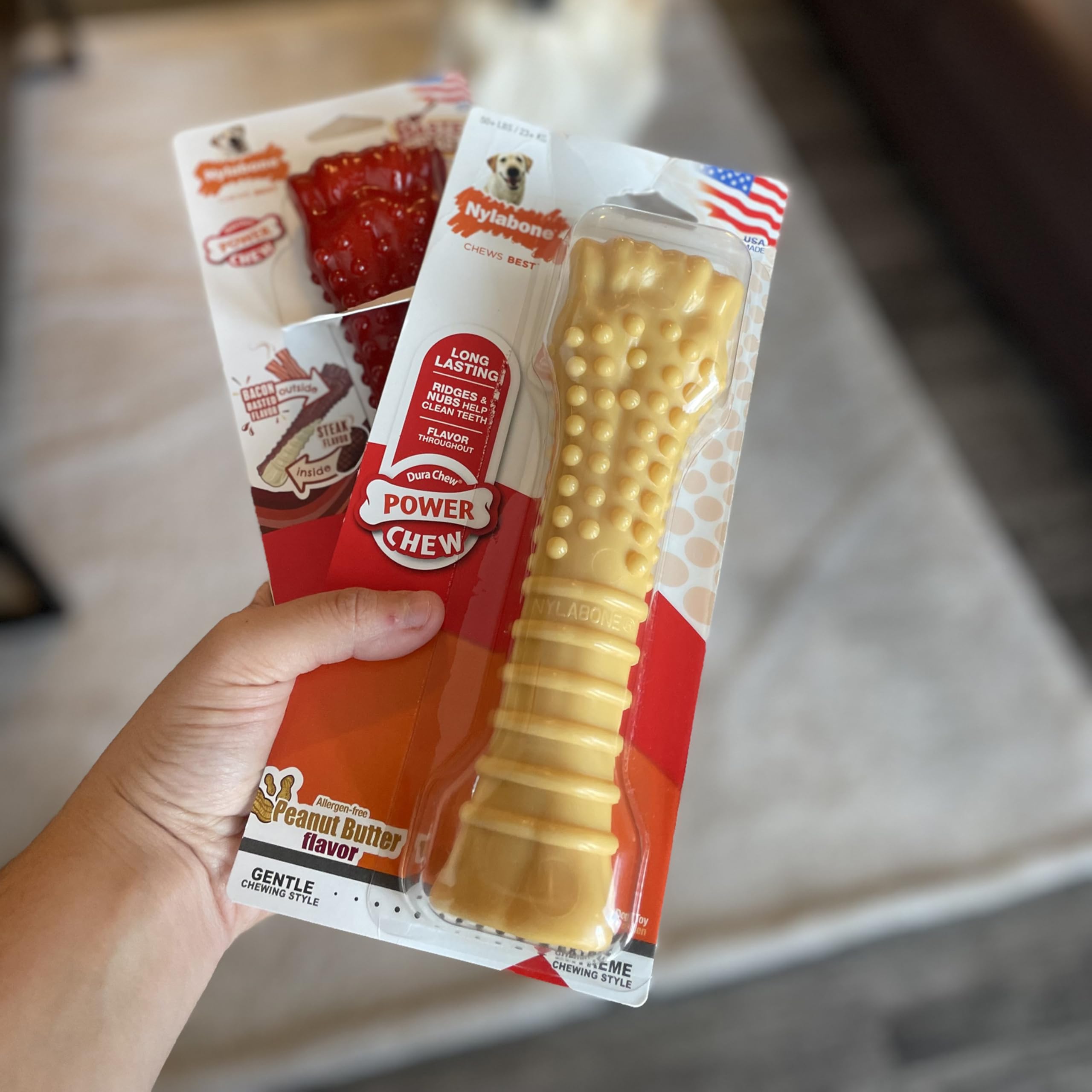 Nylabone détail des empreintes texturées pour meilleure action abrasive