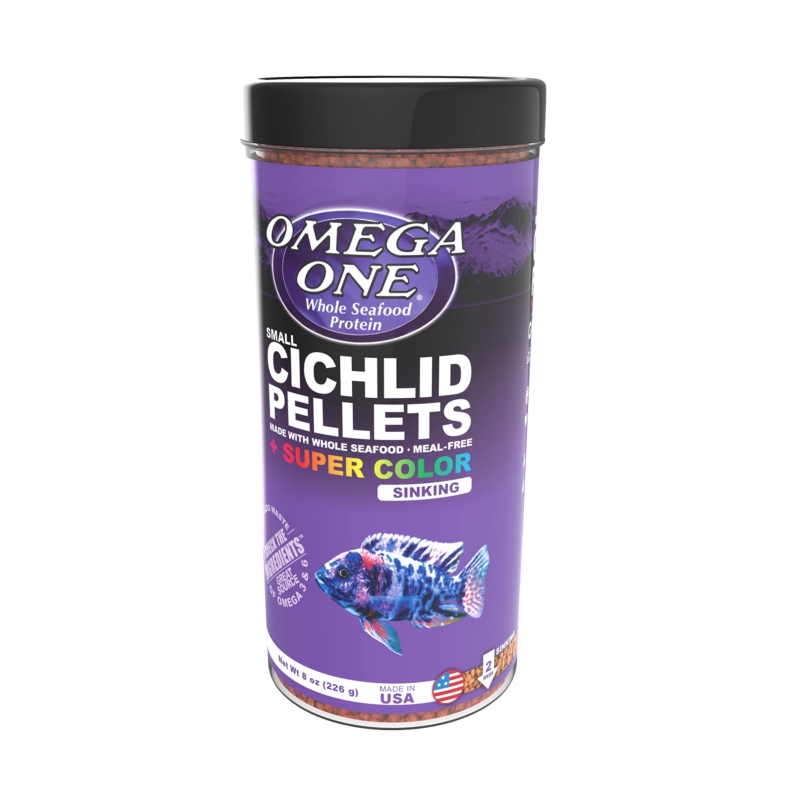 Omega One granulés en usage dans aquarium, favorise alimentation naturelle