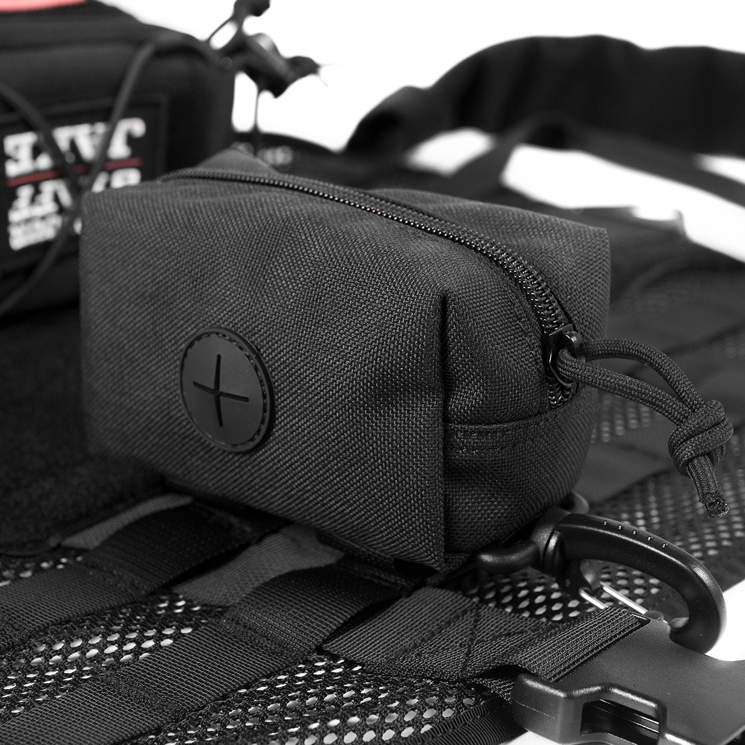 ONETIGRIS pochette ouverte montrant rangement organisé des sacs