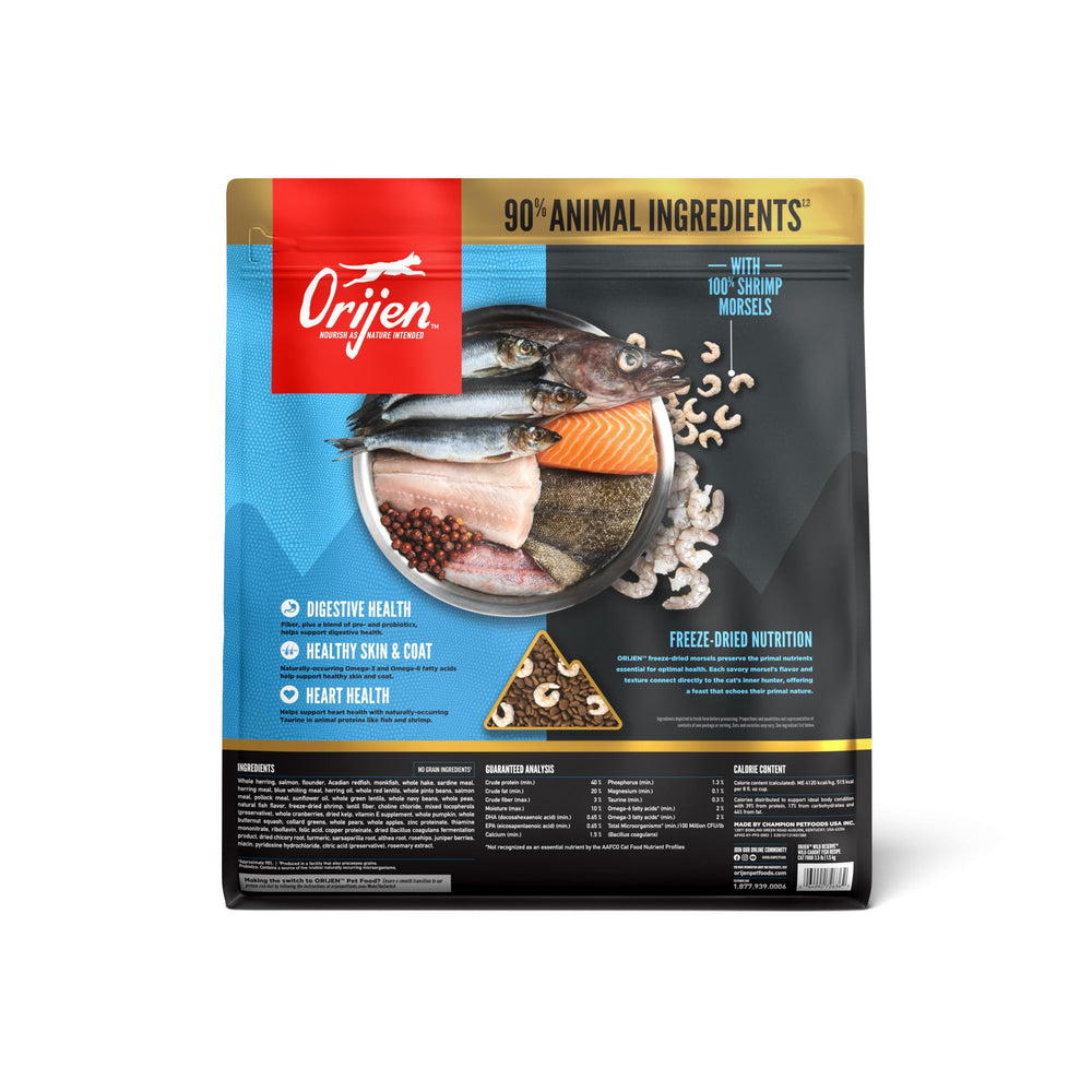 orijen gros plan des croquettes et texture de poisson appétissante