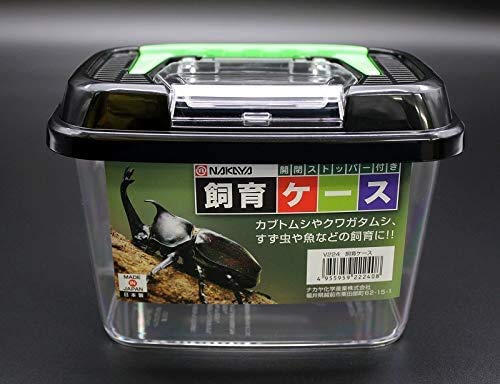 OTSUMAMI TOKYO texture du polystyrène, matériau transparent et durable
