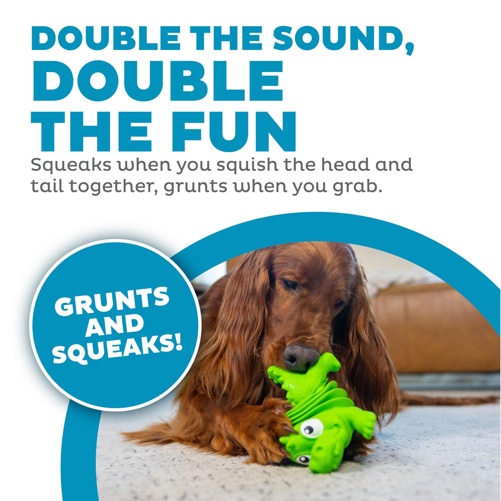 Gros plan texture en latex de l'Outward Hound alligator pour mastication confortable
