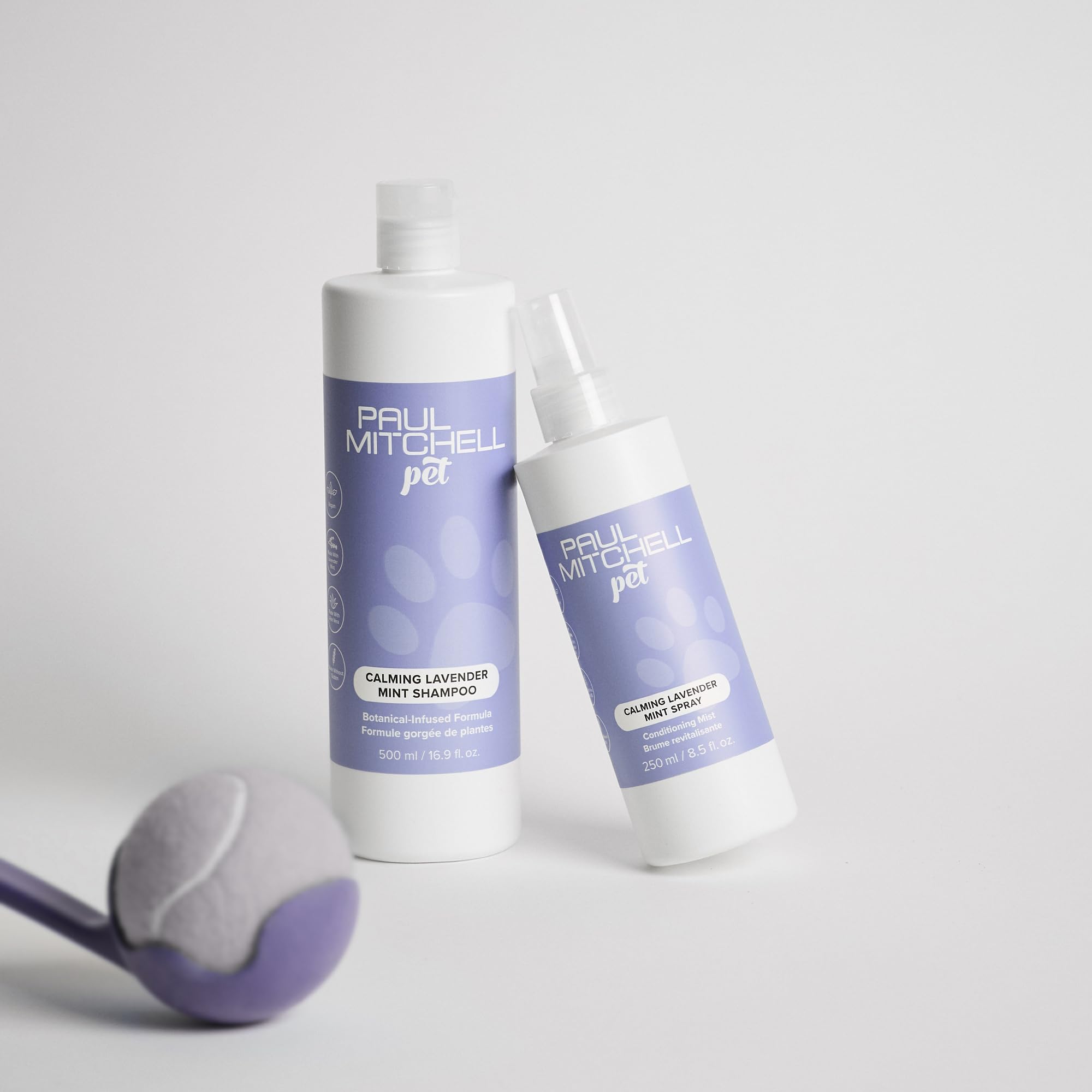 Paul Mitchell Pet comparaison taille main, flacon compact pour voyage
