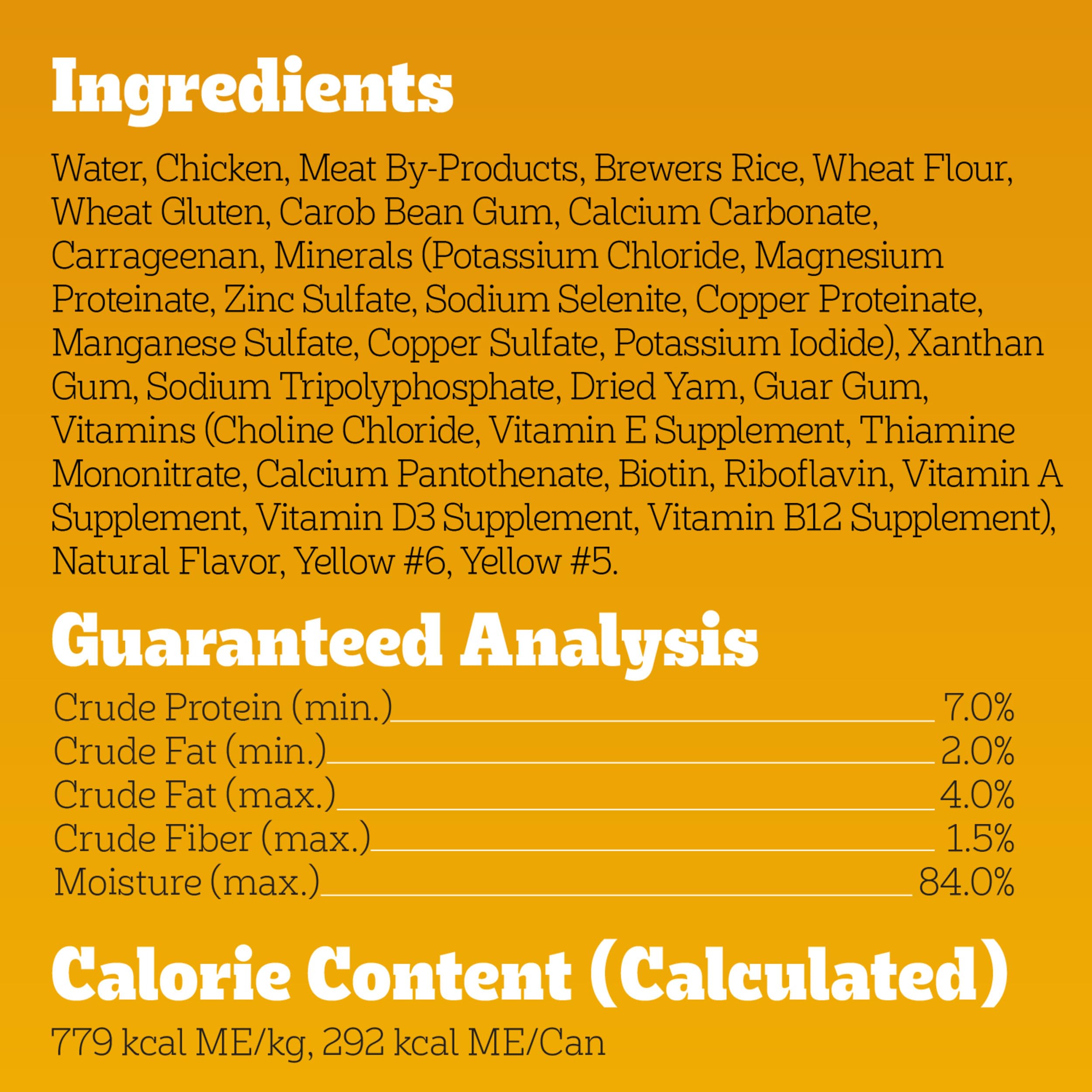 Pedigree boîte à côté d'une main pour illustrer le format 13,2 oz pratique