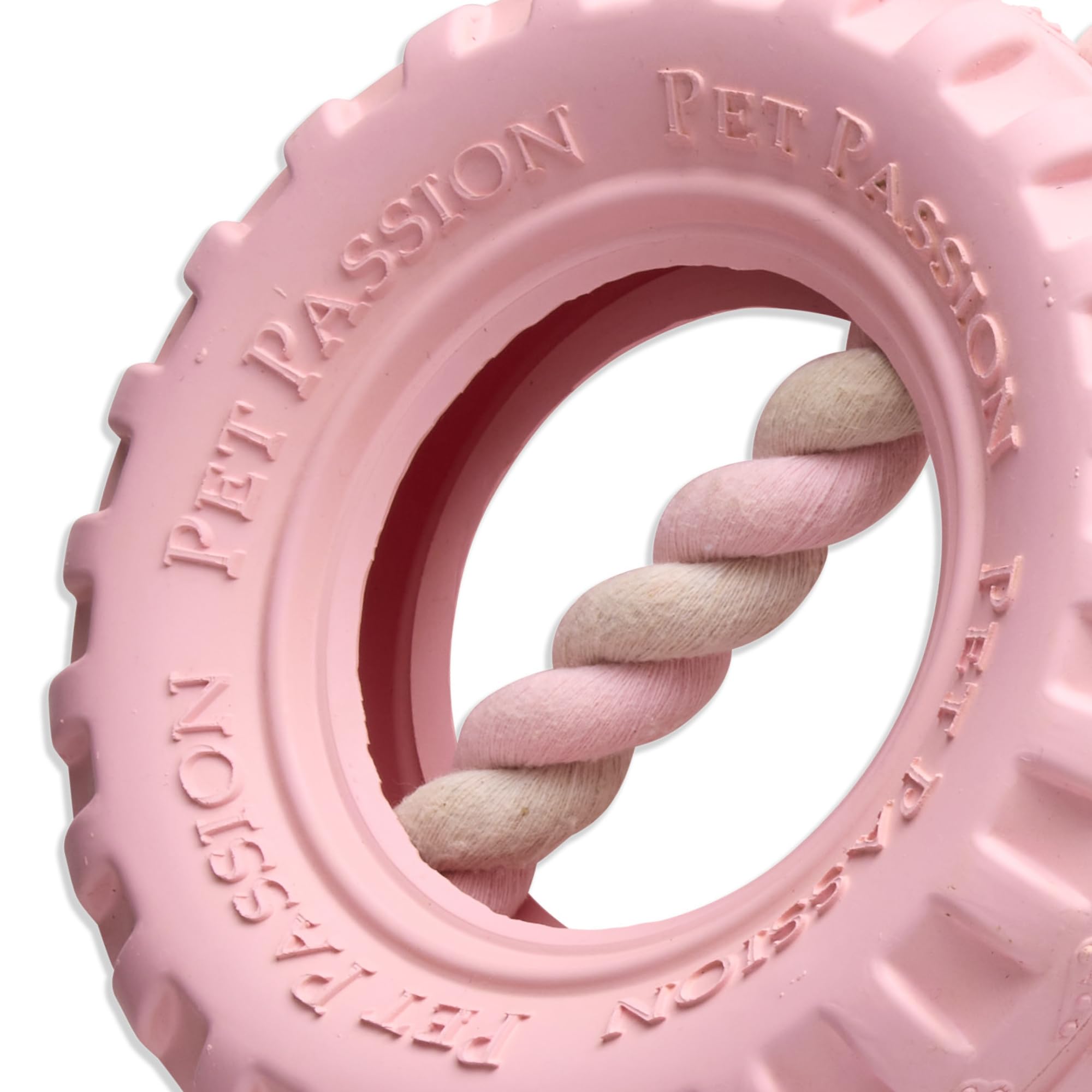 Pet Passion jouet en usage pendant une partie de traction renforçant lien humain-chien