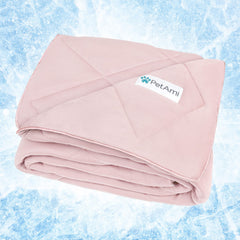 PetAmi couverture 40x60 face avant montrant design rose et protection du canapé