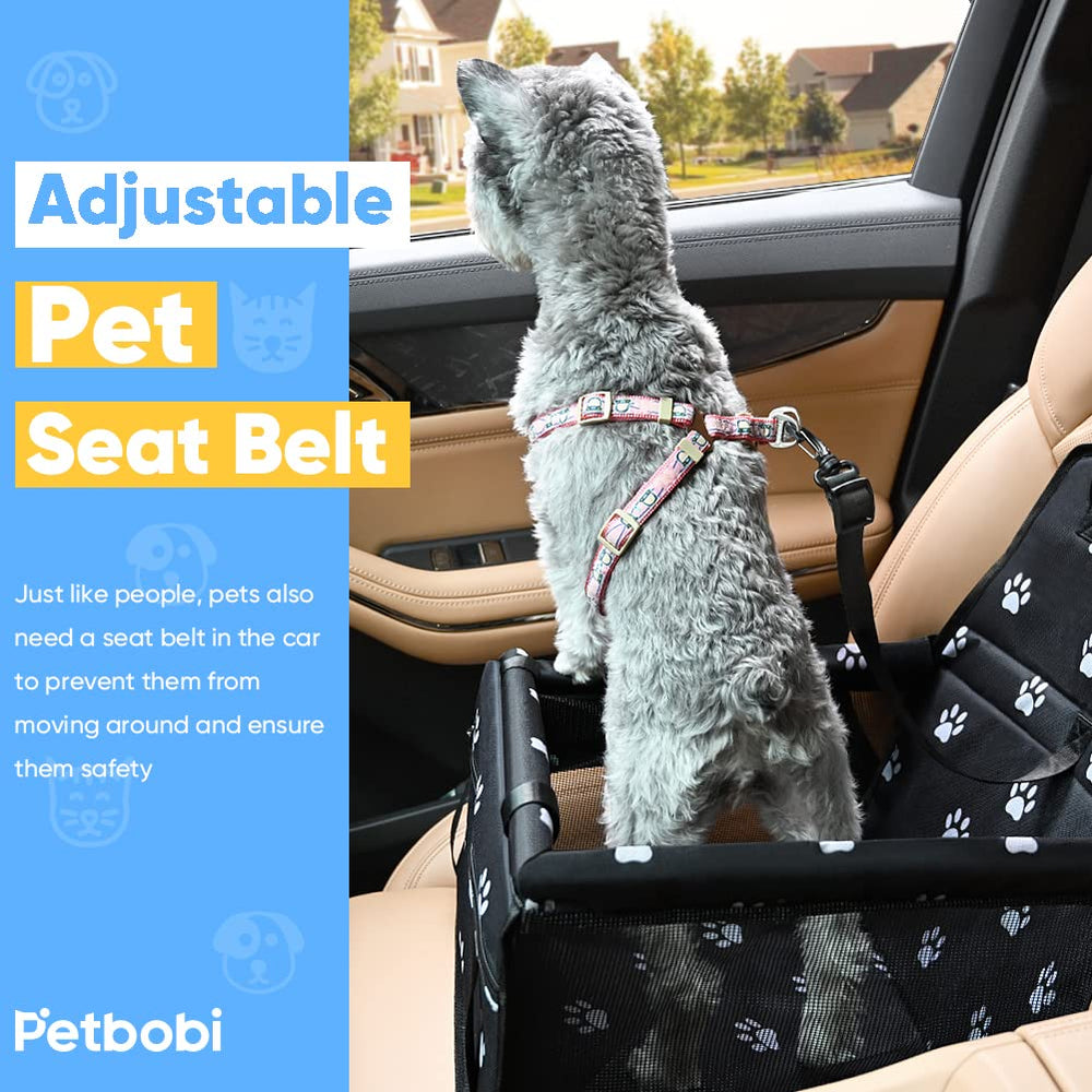 Petbobi siège auto installé en voiture avec chien sûr et calme durant voyage