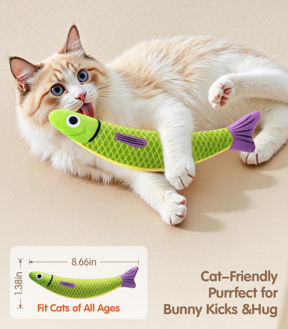 PetBusy chat jouant avec le poisson stimulant activité et instincts naturels