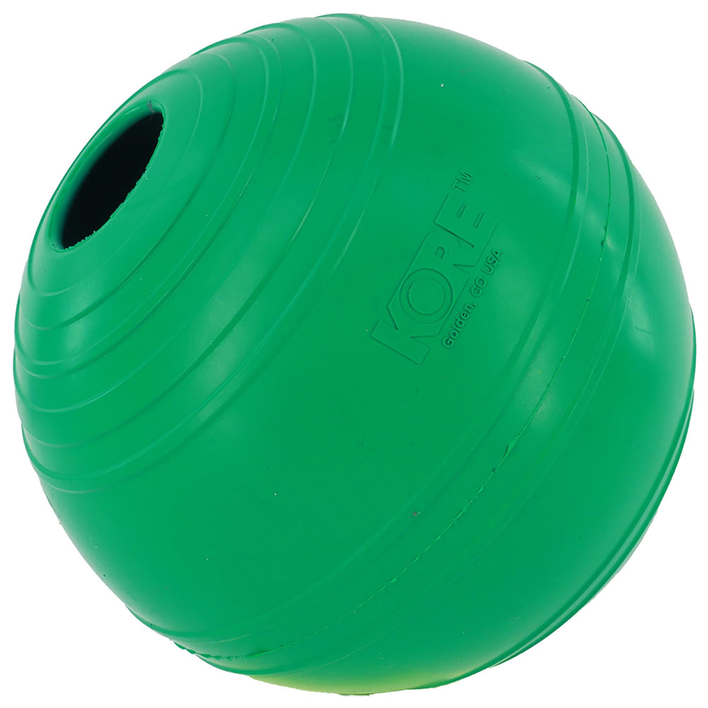 Balle PetKORE KoreFlex comprimée pour démontrer flexibilité et reprise de forme utile