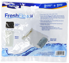 Petmate gros plan sur cartouche Fresh Flow illustrant la texture filtrante et amélioration de la qualité d'eau