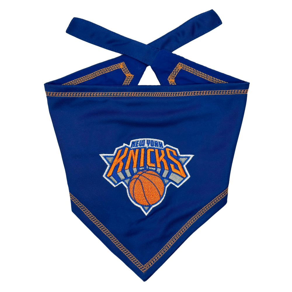 Pets First bandana avant avec logo Knicks visible pour soutenir l'équipe