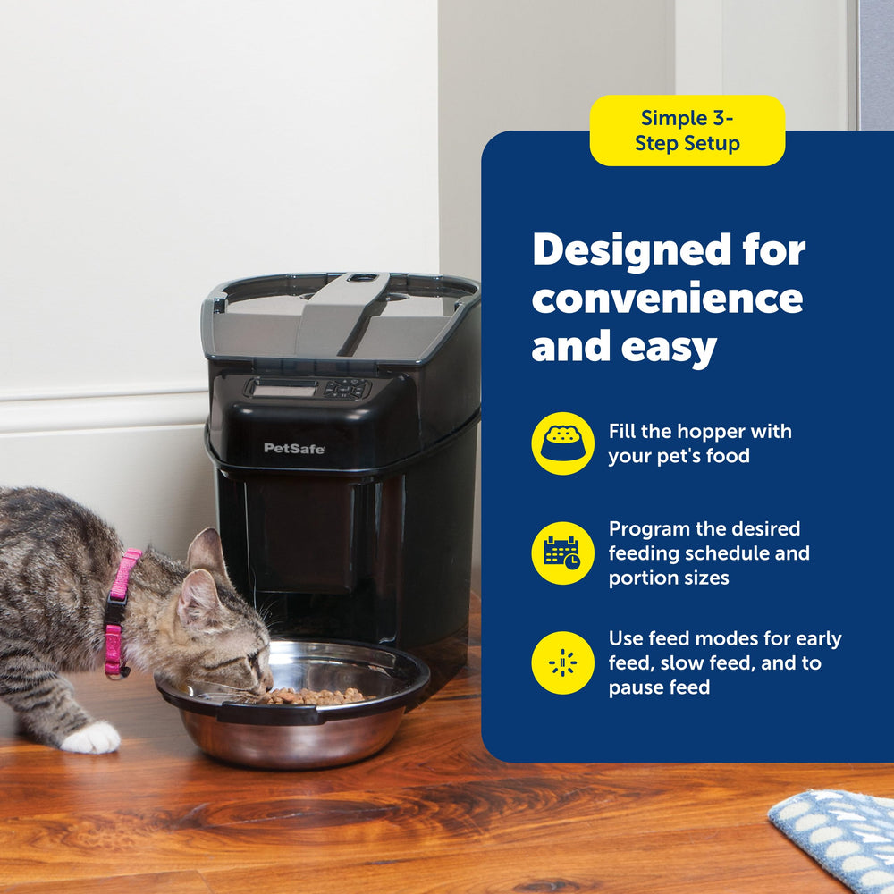 PetSafe ouverture du hopper et couvercle montrant remplissage facile et hermétique