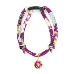 PetsMeow collier kimono face avant montrant motif fleur de prunier élégant