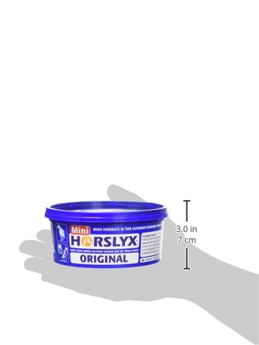 PFIFF Horslyx Minis dans une mangeoire, usage quotidien et récompense longue durée