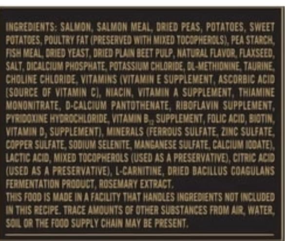 Pure Balance croquettes gros plan illustrant texture et qualité protéique bénéfique