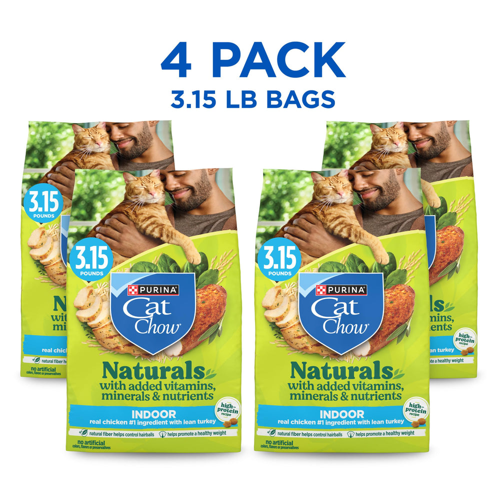 Purina Cat Chow ouverture du sac révélant croquettes fraîches