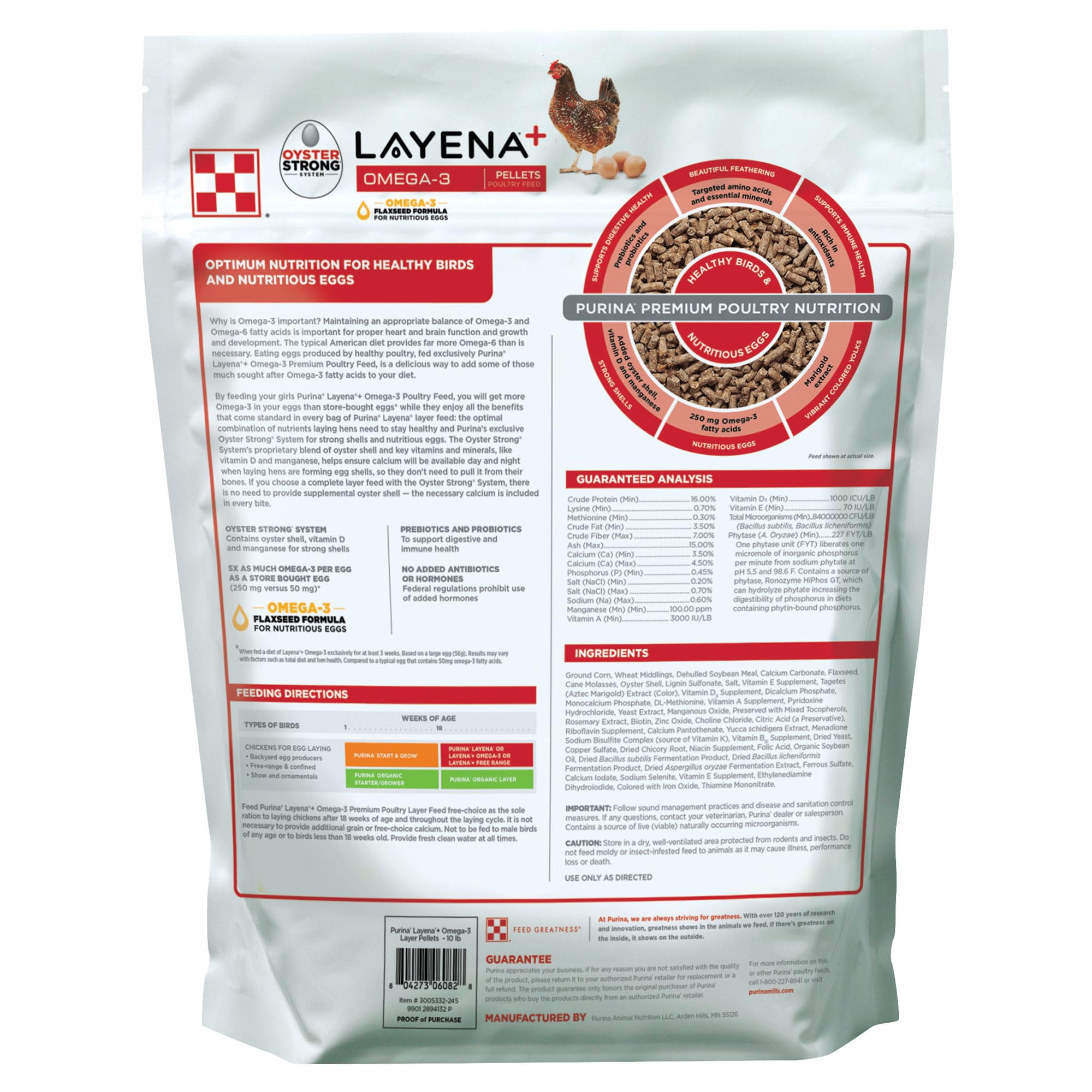 Purina Layena+ aliment servi à des poules montrant appétence