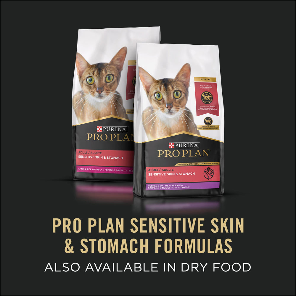 Purina Pro Plan conserve à l'échelle d'une main pour visualiser le format pratique