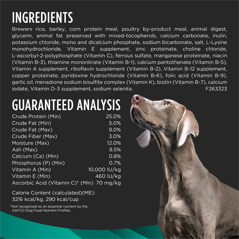 Purina Pro Plan étiquette closeup listant faible teneur en matières grasses et utilité