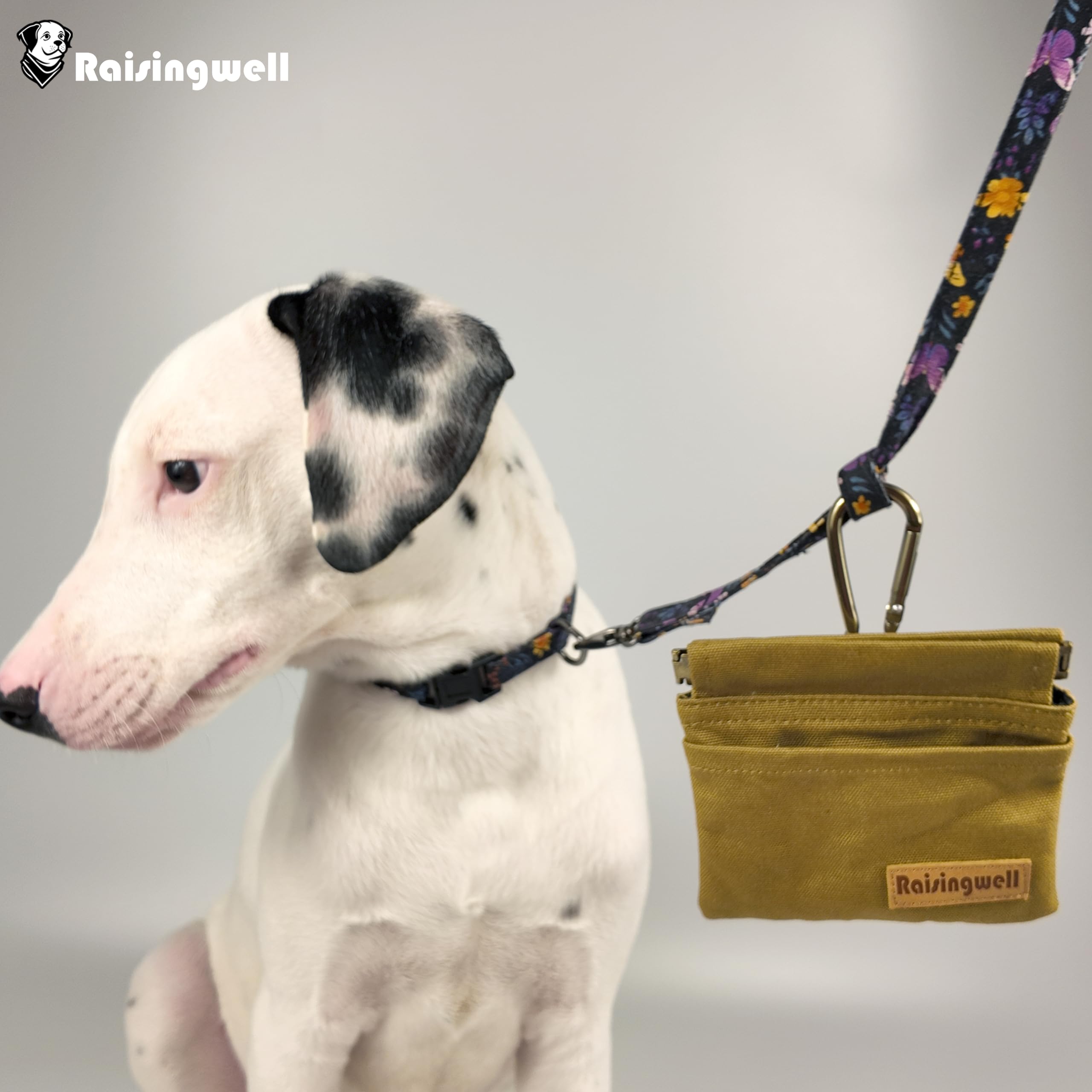 Raisingwell pochette à côté d'un téléphone pour comparaison de taille