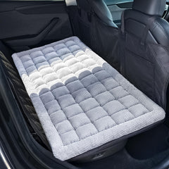 REEVAA tapis face avant montrant protection de la banquette et confort