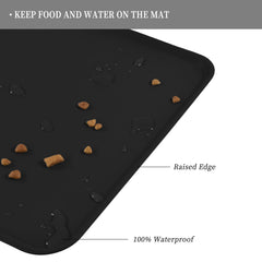 Reopet tapis en usage avec chien mangeant sans faire glisser les gamelles