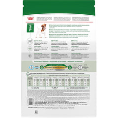 ROYAL CANIN détail texture croquette soulignant croquant et digestibilité