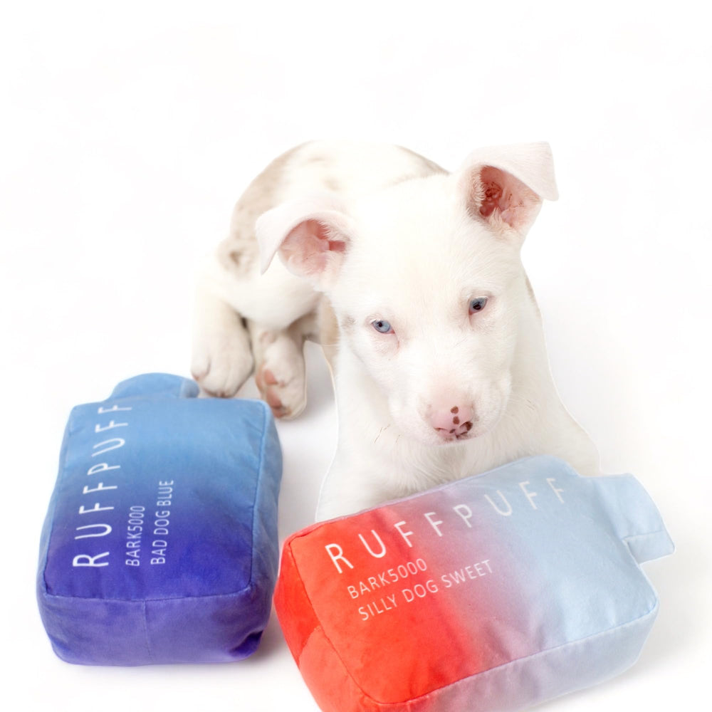 RUFF PUFF gros plan sur la texture en peluche durable pour confort et tenue