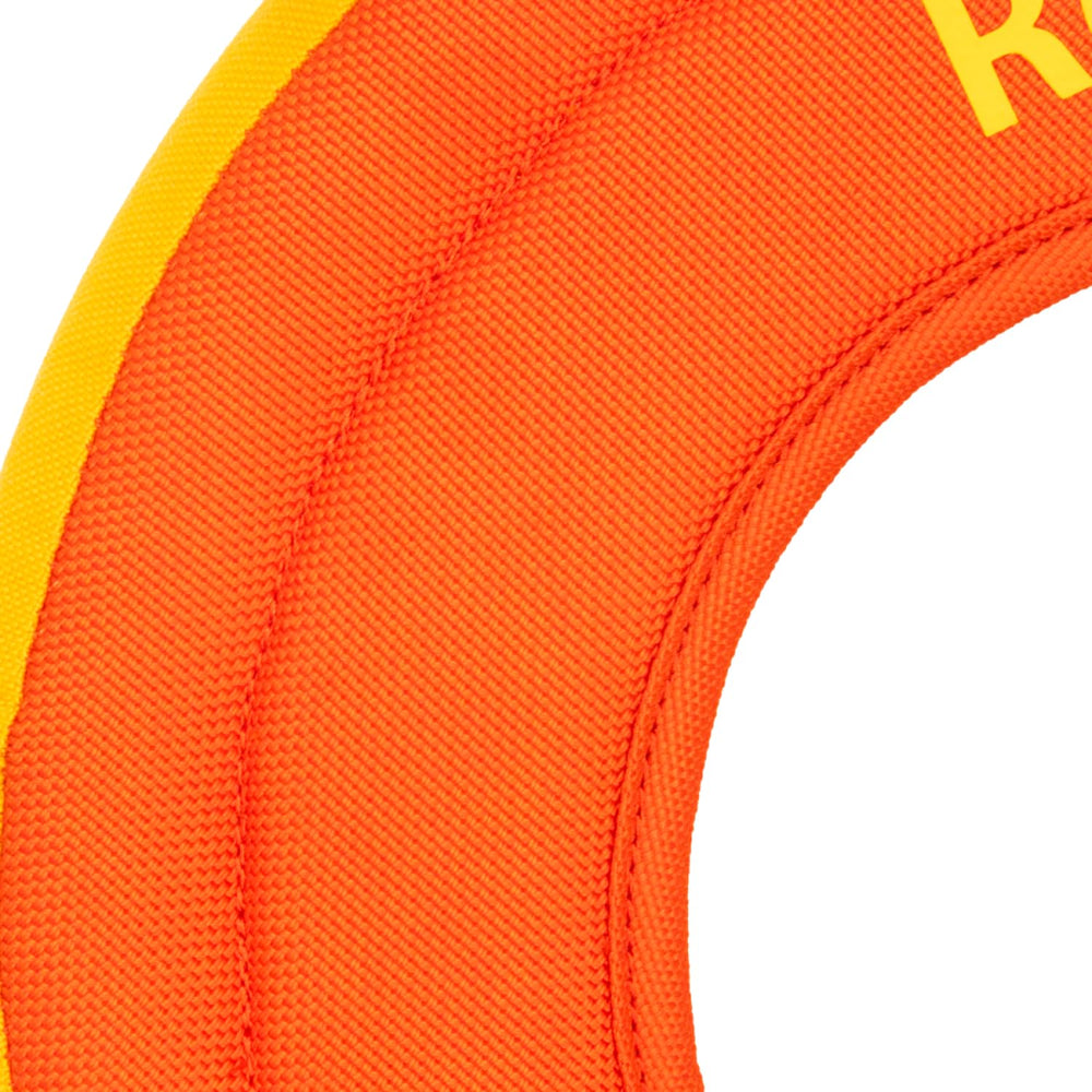 Ruffwear gros plan mousse PE montrant texture résistante et sécurité dentaire