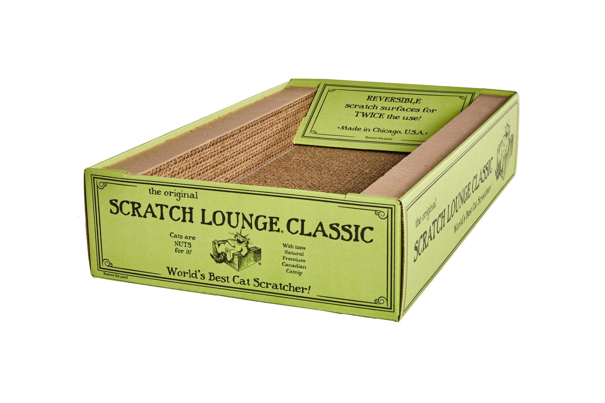 Scratch Lounge chat utilisant le griffoir XL pour s'étirer et affûter ses griffes