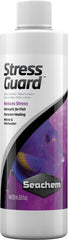 Seachem StressGuard flacon 250 mL montrant l’emballage et l’usage facile