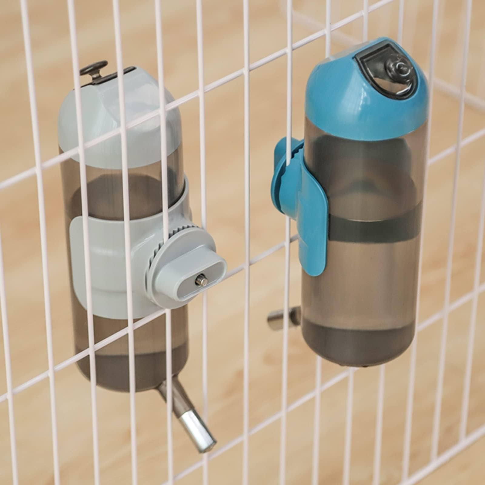 septillar abreuvoir en usage avec chiot garantissant hydratation sécurisée