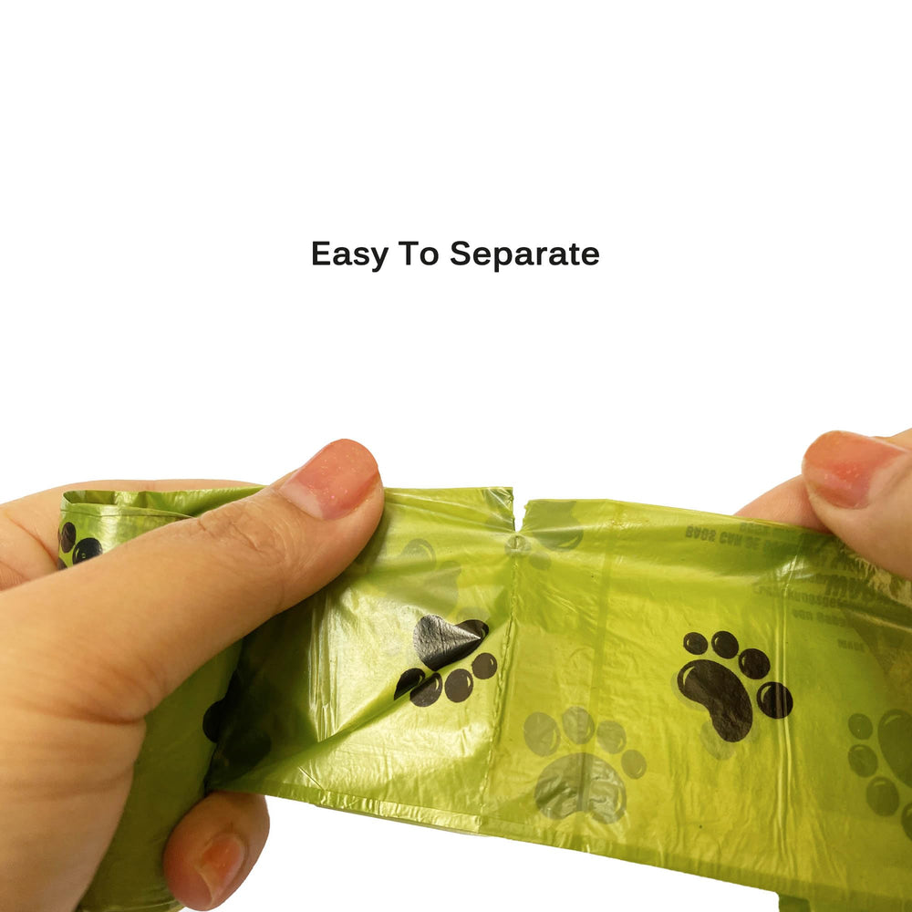 ShinyDew sac à côté d'une main pour comparaison d'échelle et confort d'usage