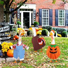Silicherry tenue paille portée sur oie décorative créant ambiance automnale