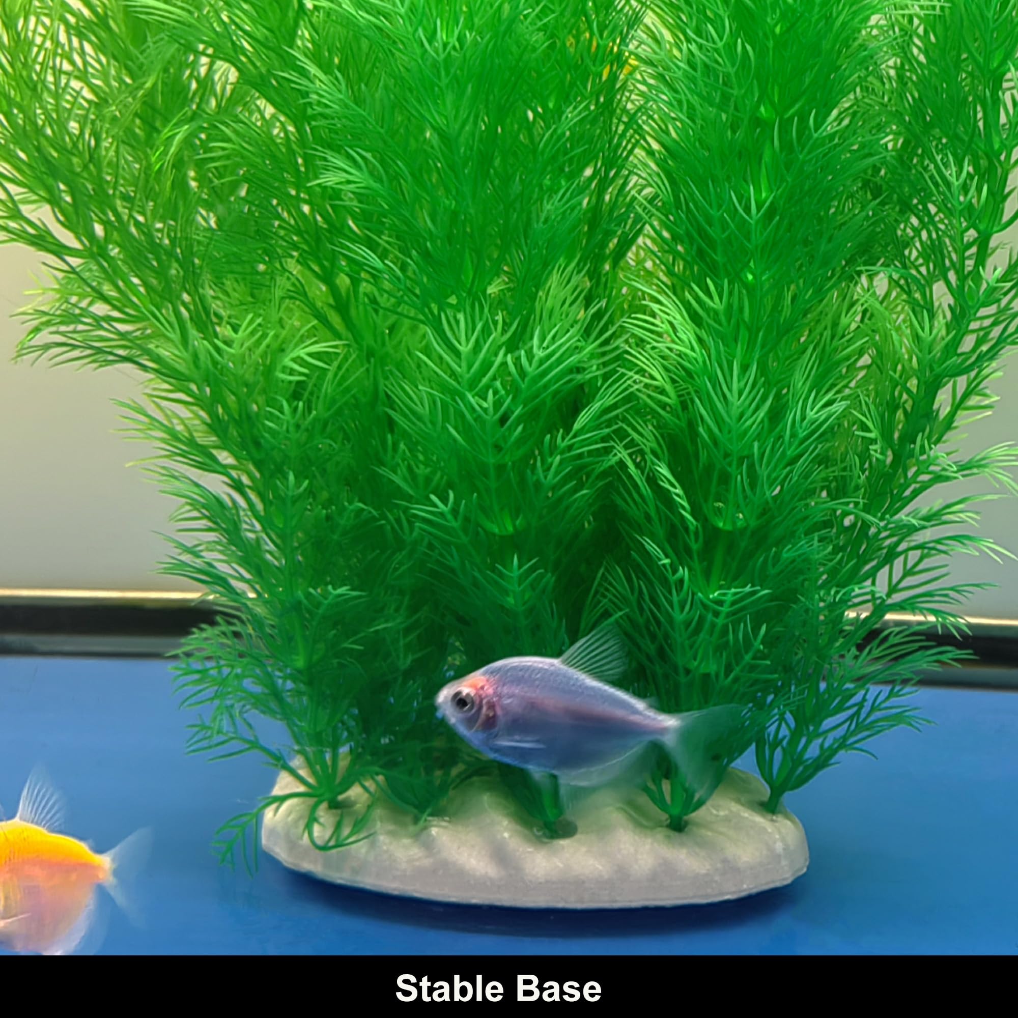 SIYIPURR décor d'aquarium situé dans salon améliore l'esthétique