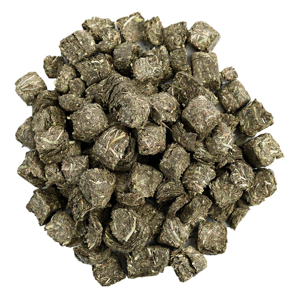 Small Pet Select gros plan sur cube montrant texture et digestibilité