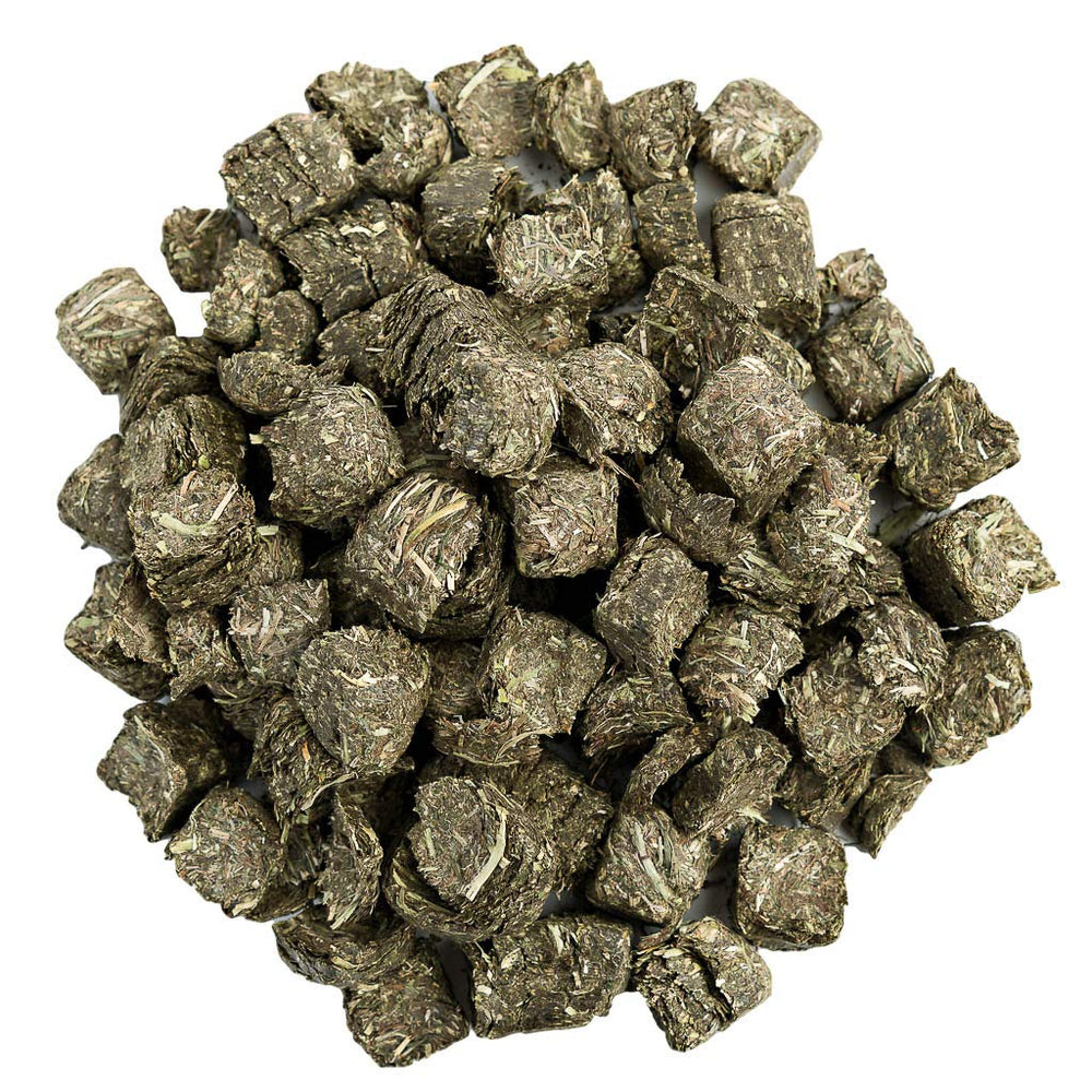 Small Pet Select gros plan sur cube montrant texture et digestibilité