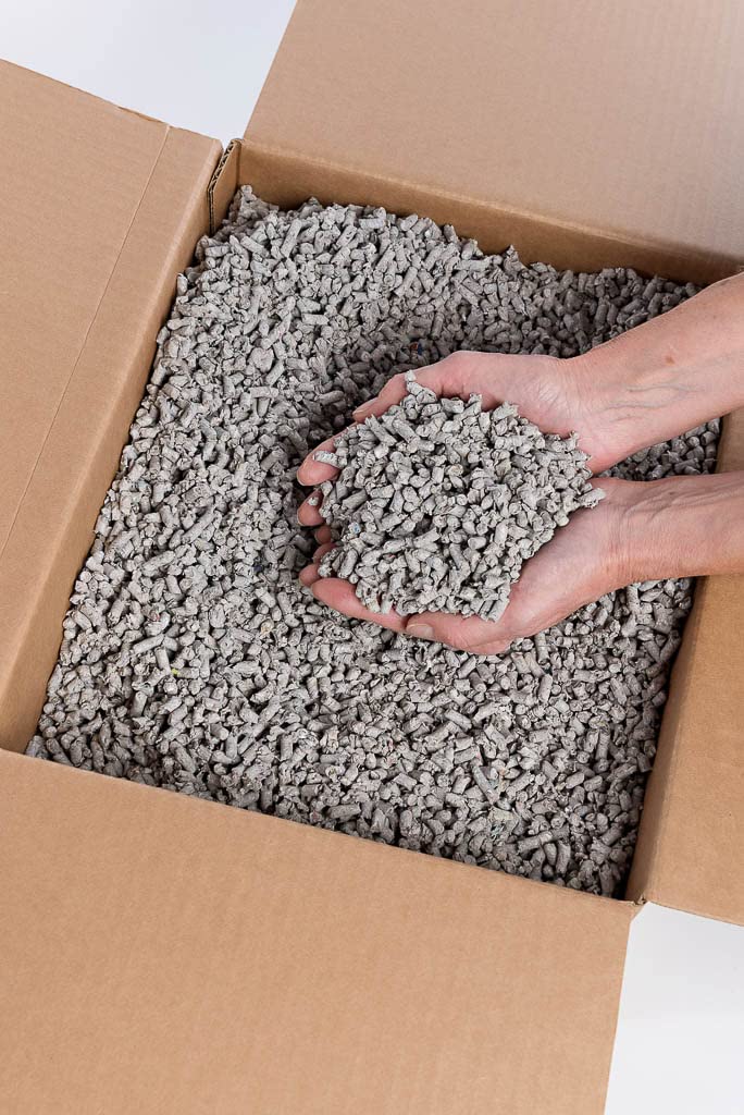 Small Pet Select gros plan des granulés montrant absorption élevée