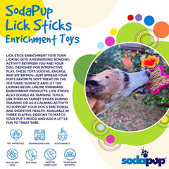 SodaPup Lick Sticks en main démontrant interaction et lien social