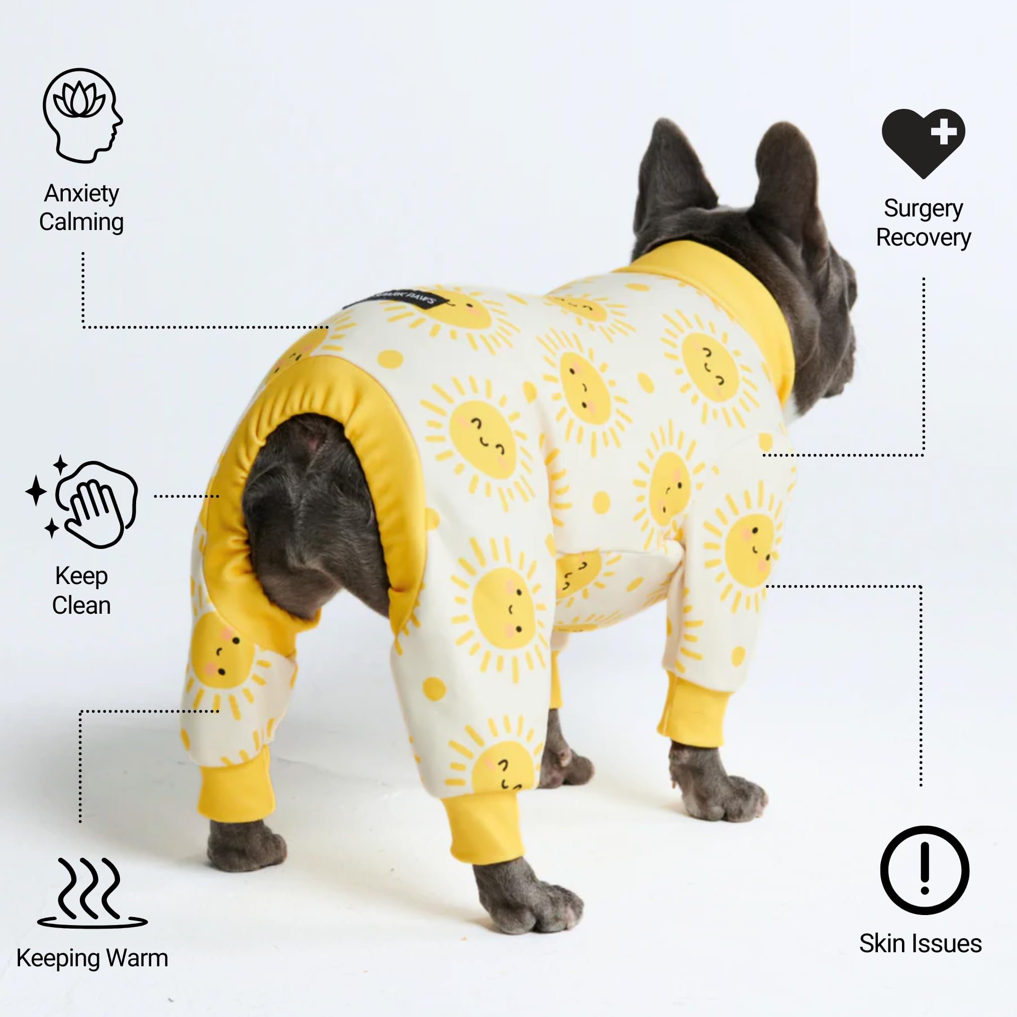 Spark Paws chien portant pyjama à la maison réduisant stress