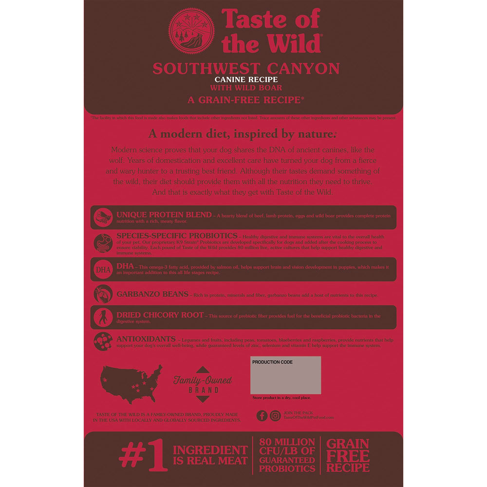 Close-up des croquettes Taste of the Wild au sanglier, riche en protéines visibles