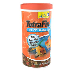 Tetra TetraFin Plus gros plan sur flocons illustrant texture et digestibilité