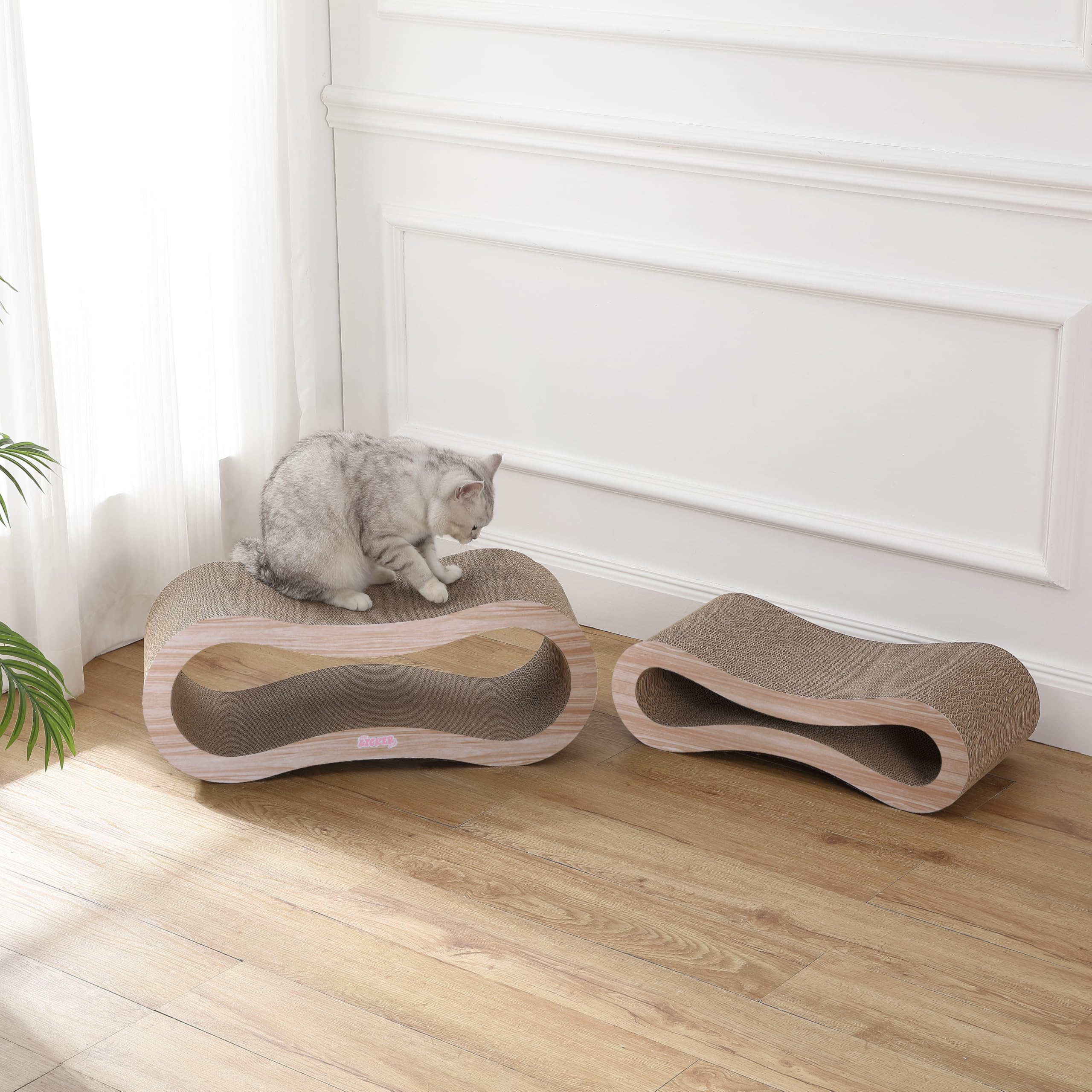 THE LICKER STORE gros plan du carton ondulé, texture durable bénéfique pour les griffes