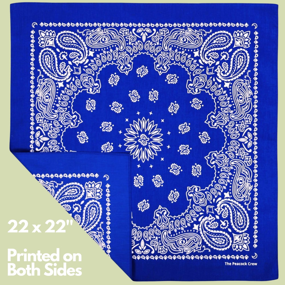 The Peacock Crew bandana porté en extérieur, touche de couleur pour activités