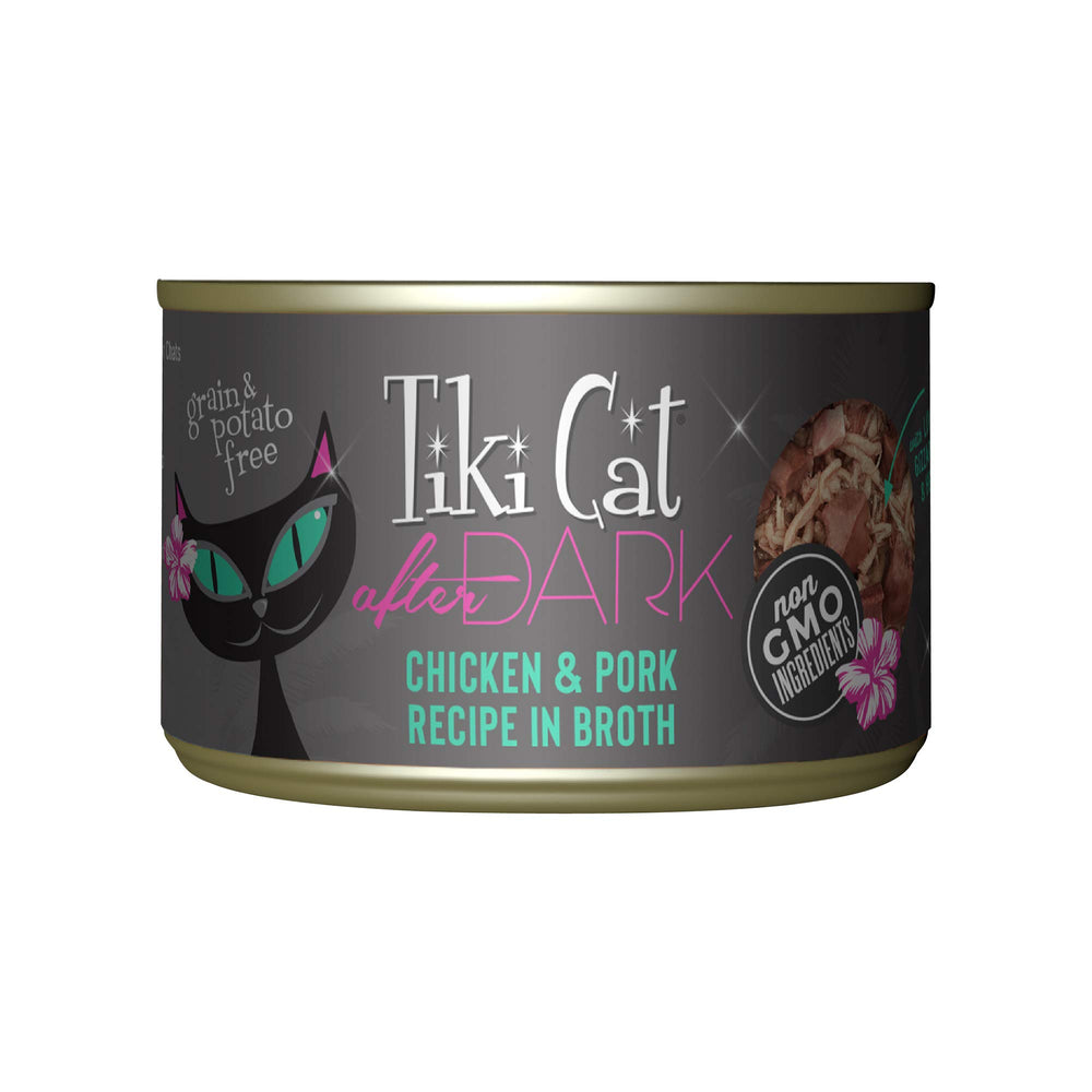 TIKI PETS boîte face montrant la recette Poulet & Porc, attrayante et claire
