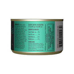 TIKI PETS gros plan sur le bouillon brillant, hydrate et rehausse la saveur