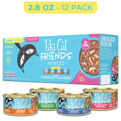 TIKI PETS gros plan sur flocons de poisson pour montrer la texture et la qualité