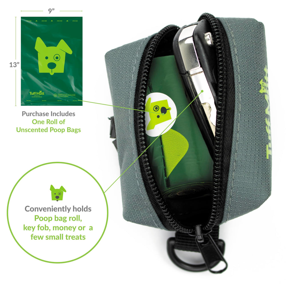 Tuff Mutt posé sur sac à dos en randonnée pour usage extérieur