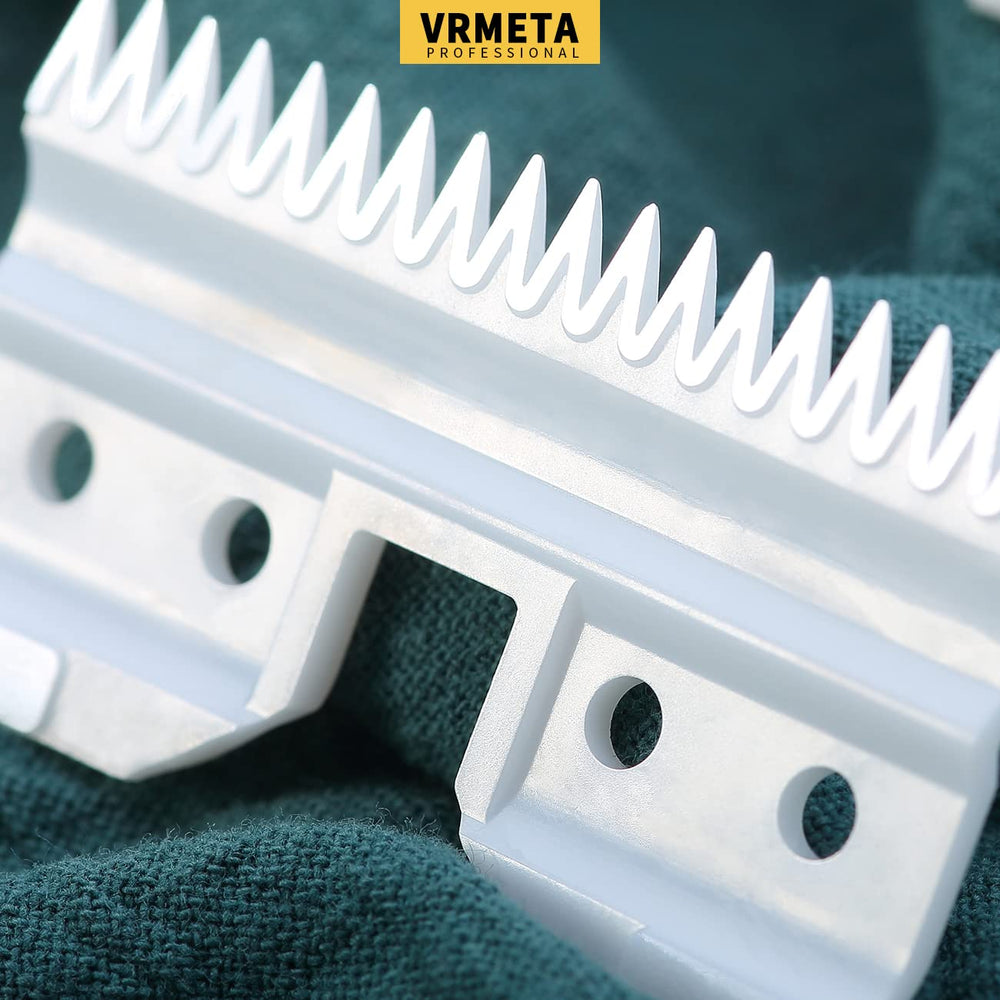 VRMETA cutter présenté à côté d’une règle illustrant taille et précision