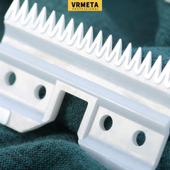 VRMETA cutter présenté à côté d’une règle illustrant taille et précision